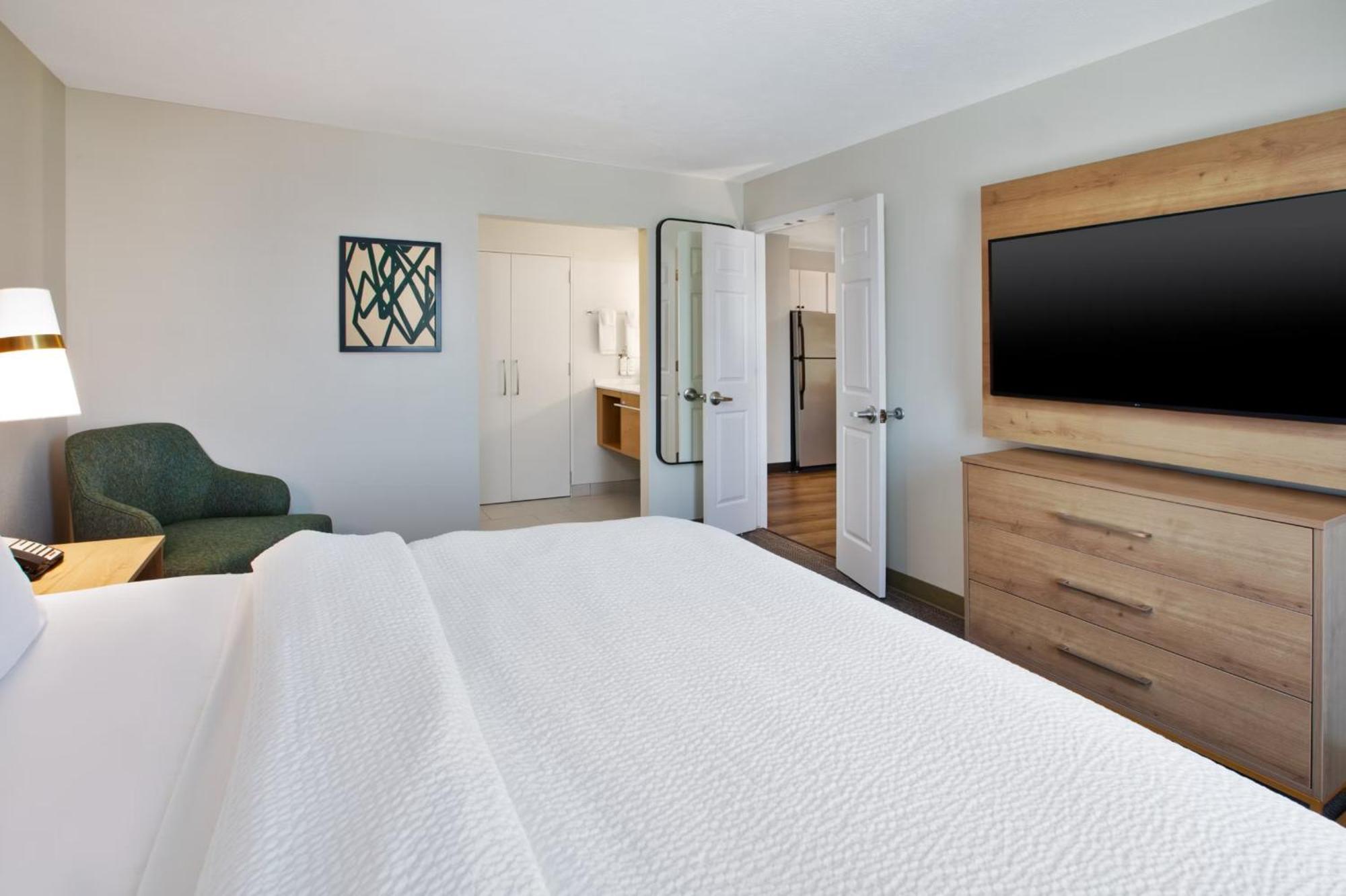 Staybridge Suites Omaha 80Th And Dodge By Ihg Екстер'єр фото