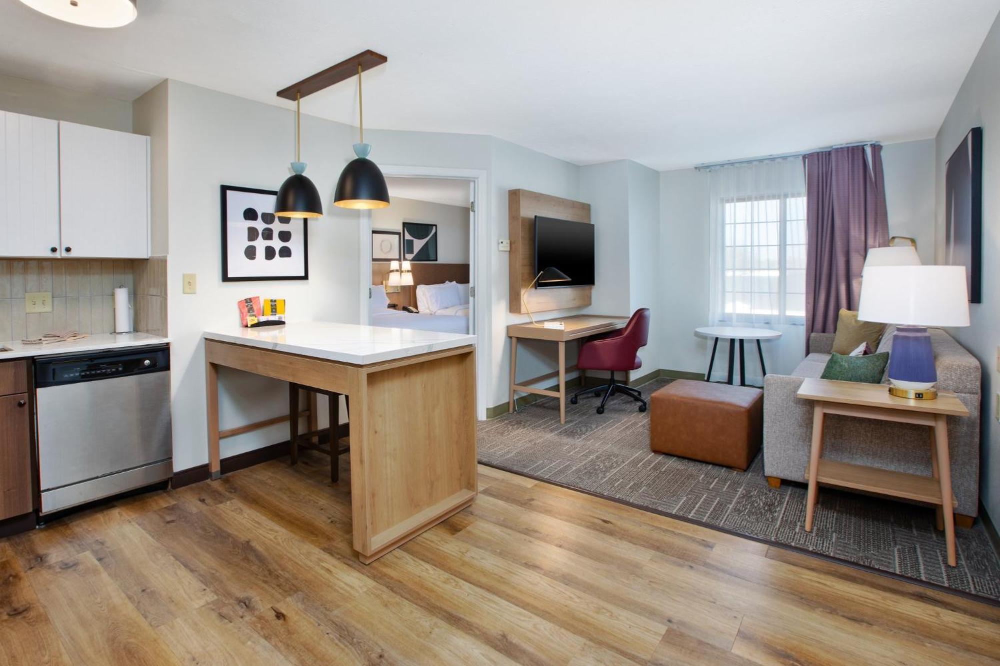 Staybridge Suites Omaha 80Th And Dodge By Ihg Екстер'єр фото