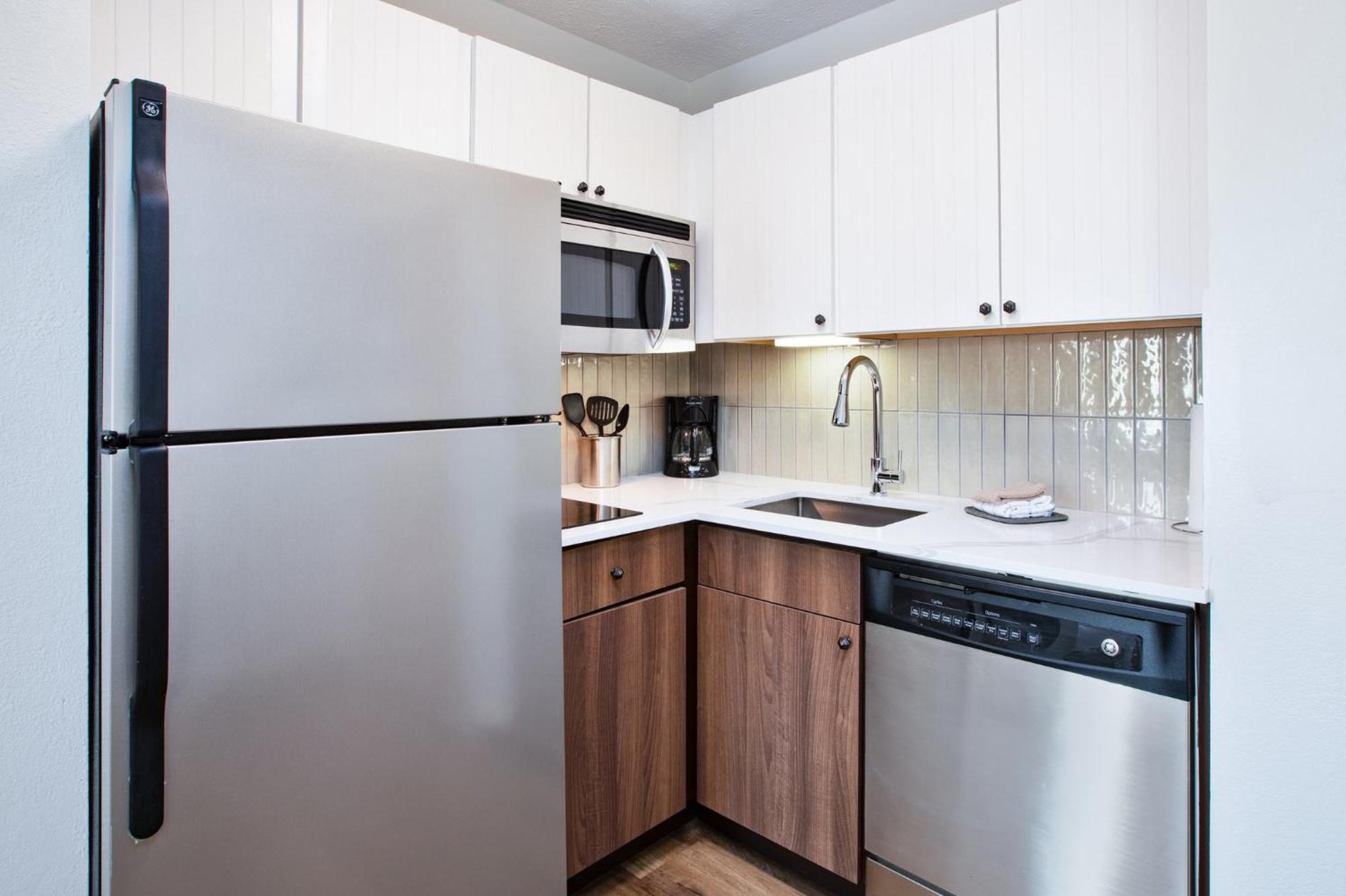 Staybridge Suites Omaha 80Th And Dodge By Ihg Екстер'єр фото
