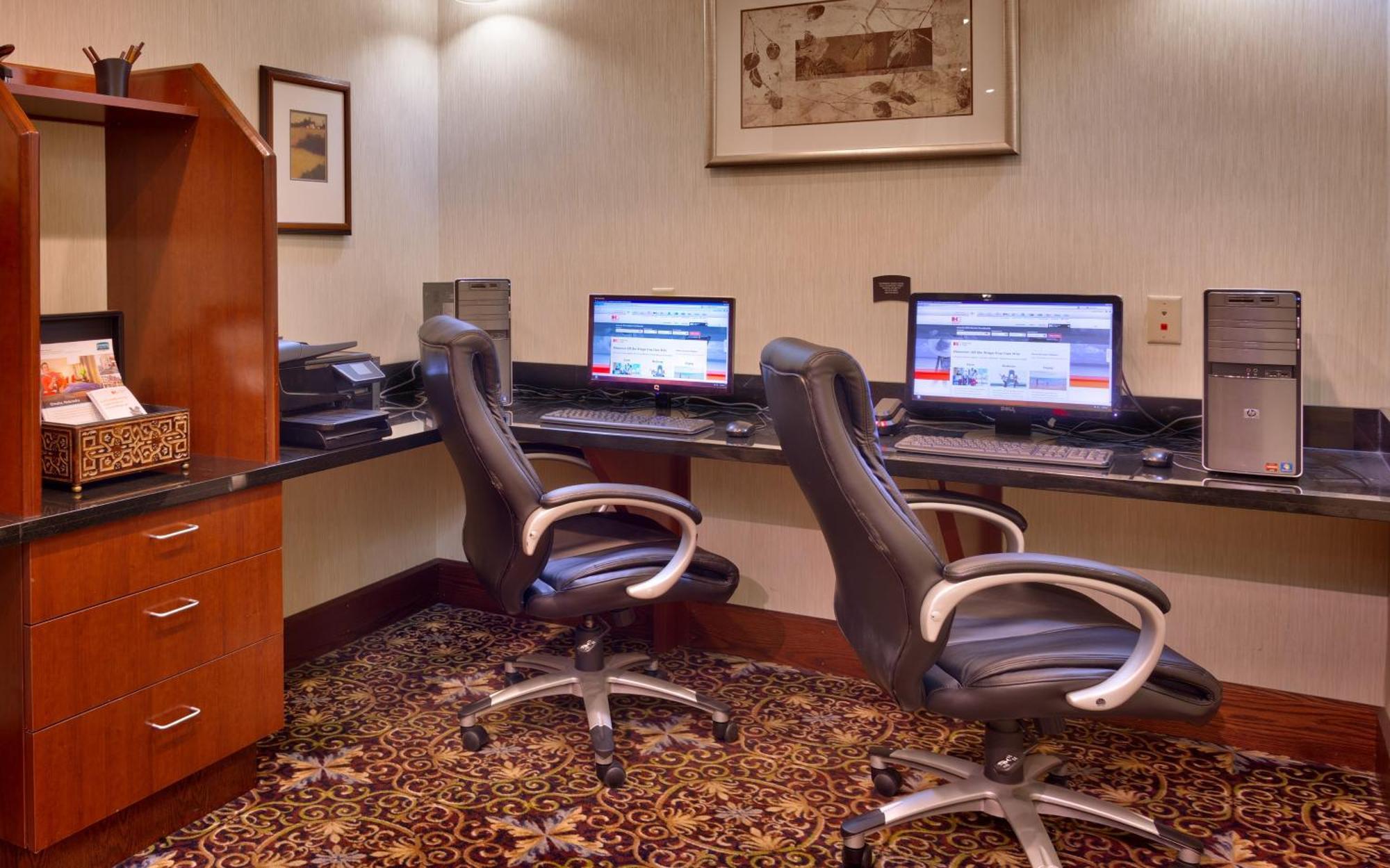 Staybridge Suites Omaha 80Th And Dodge By Ihg Екстер'єр фото