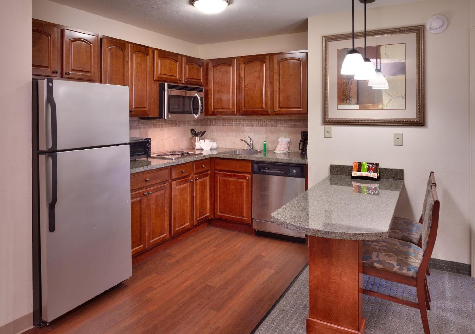 Staybridge Suites Omaha 80Th And Dodge By Ihg Екстер'єр фото