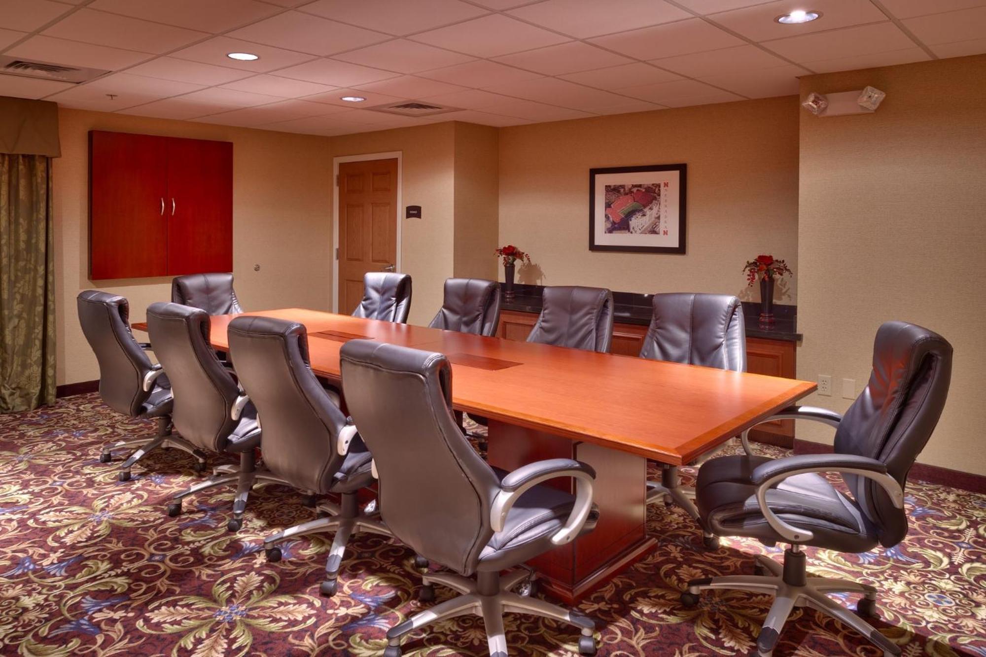 Staybridge Suites Omaha 80Th And Dodge By Ihg Екстер'єр фото