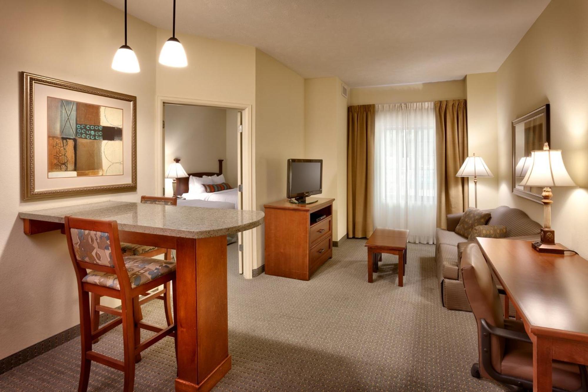 Staybridge Suites Omaha 80Th And Dodge By Ihg Екстер'єр фото